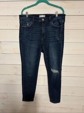 VERVET Dark Wash Distressed Women’s Jeans 14